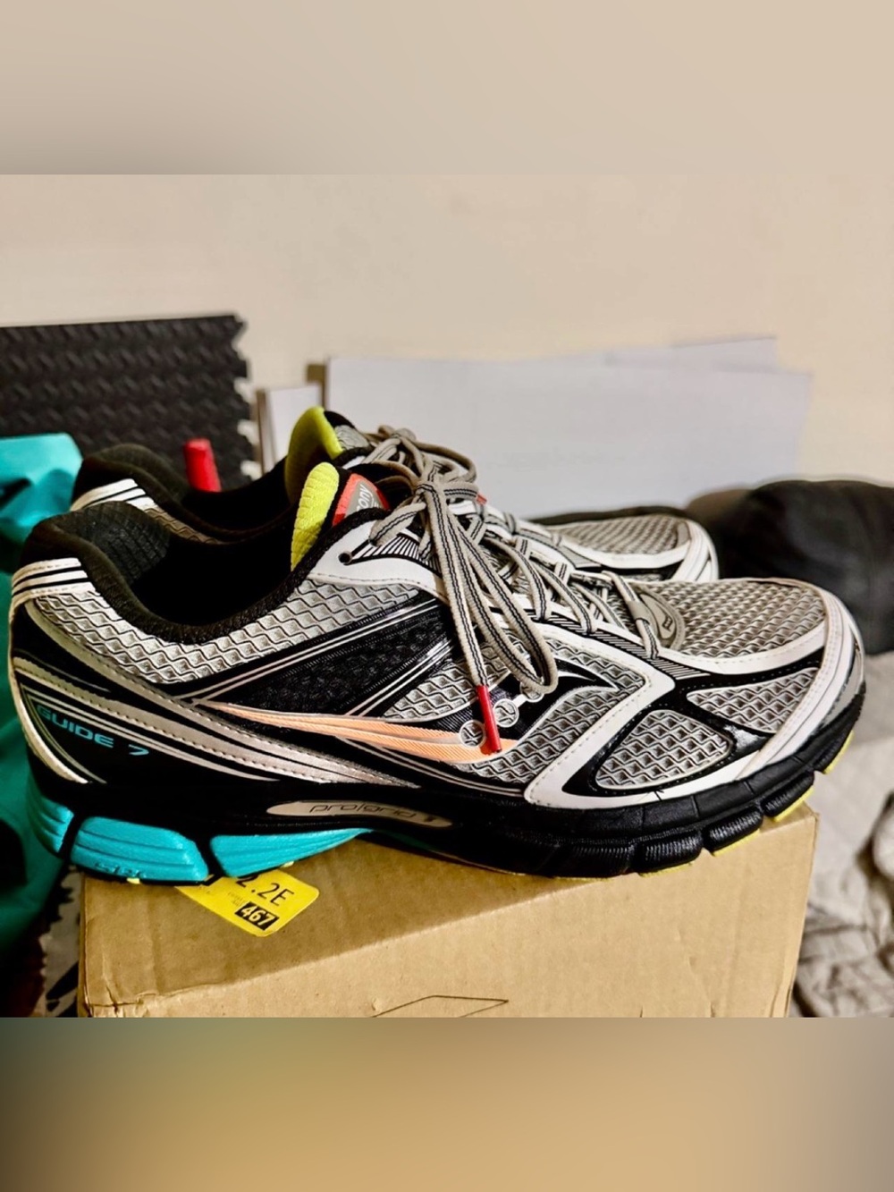 Saucony Gray Running Shoes with Teal and Neon Yellow Highlights